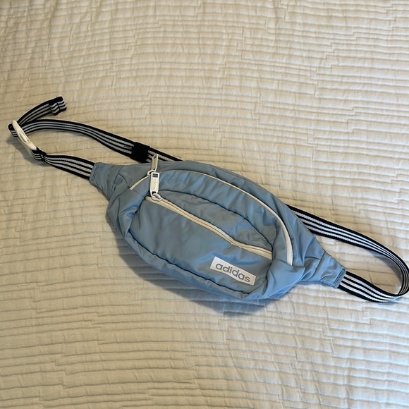 Adidas Fanny Pack - Picture 1 of 5